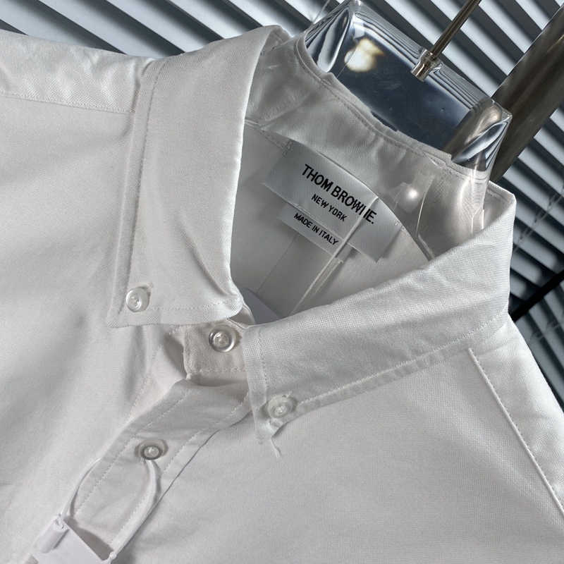 Ny produkt lanserad med en högre version av armvalp broderad mäns avslappnad skjorta