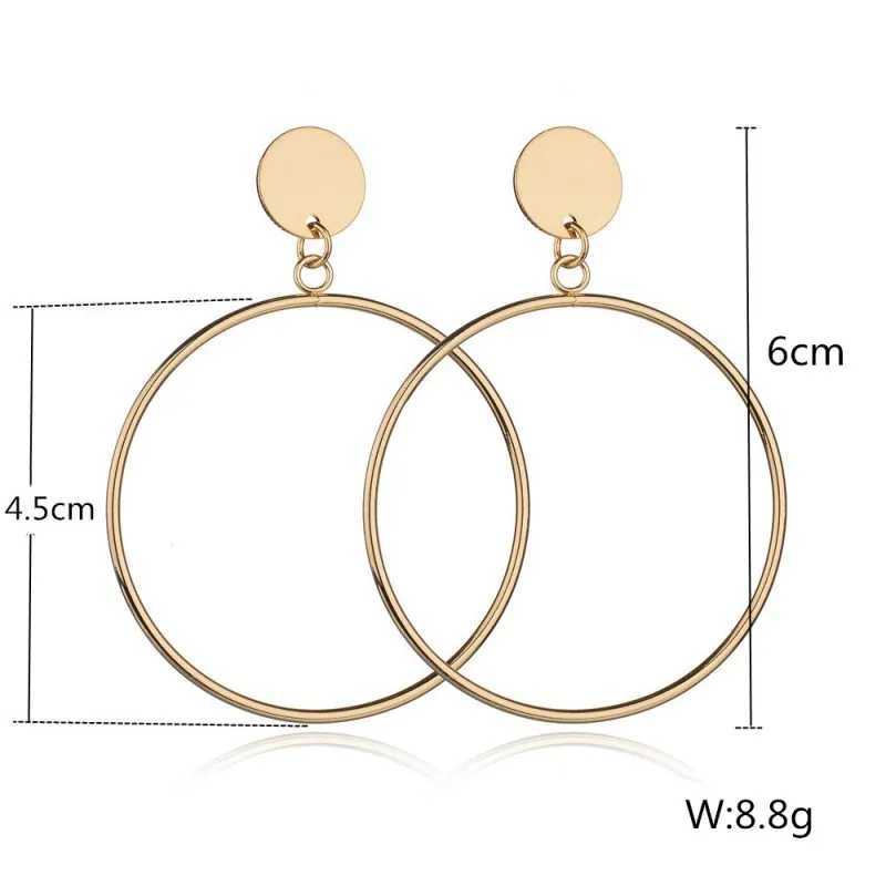 Hoop Huggie Geometrische grote ronde oorbellen geschikt voor vrouwen eenvoudig en modieus goud zilver Blinks accessoires feestsieraden vriendin cadeaus 240326
