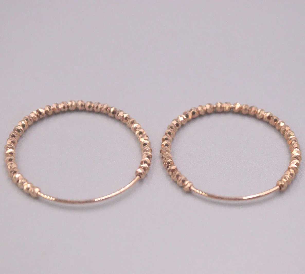 Hoop Huggie True 18K Rose Gold Earrings Womens trimmade pärlor yta 28mm ytterdiameter stor rund stämpel AU750 örhängen 240326