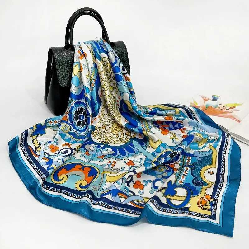 Sarongs Europe Summer 90cm Nowy element kreskówki turystyka plażowa słońce szal Plaza jedwabny szal na nakrycie głowy szal 240325