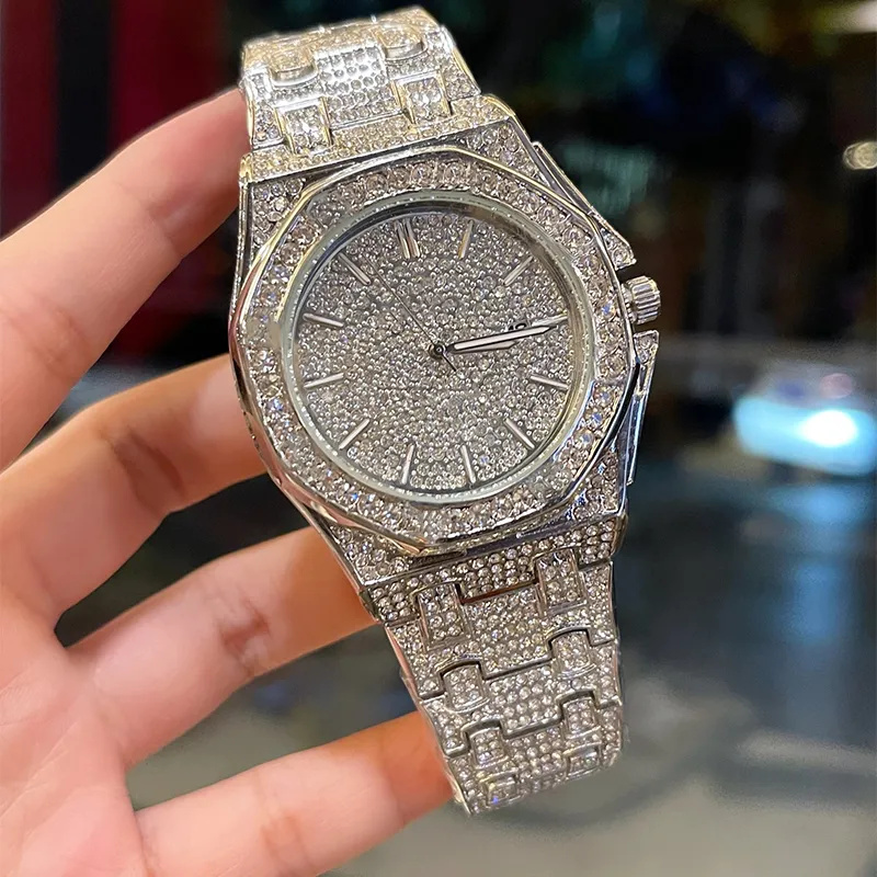 Orologi da donna con diamanti di moda e qualità di alto livello Orologio da polso da donna con movimento al quarzo da 40 mm Orologio da polso di design da donna Stili multipli Orologio impermeabile Regalo donna