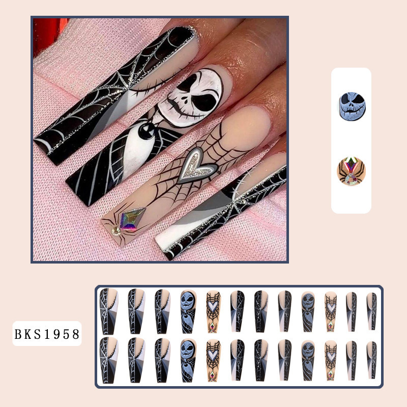 Hot Sales Wear Nail False Nails falska naglar mycket vackra fantastiska hallowmas skalle dekoration stil för heta flickor