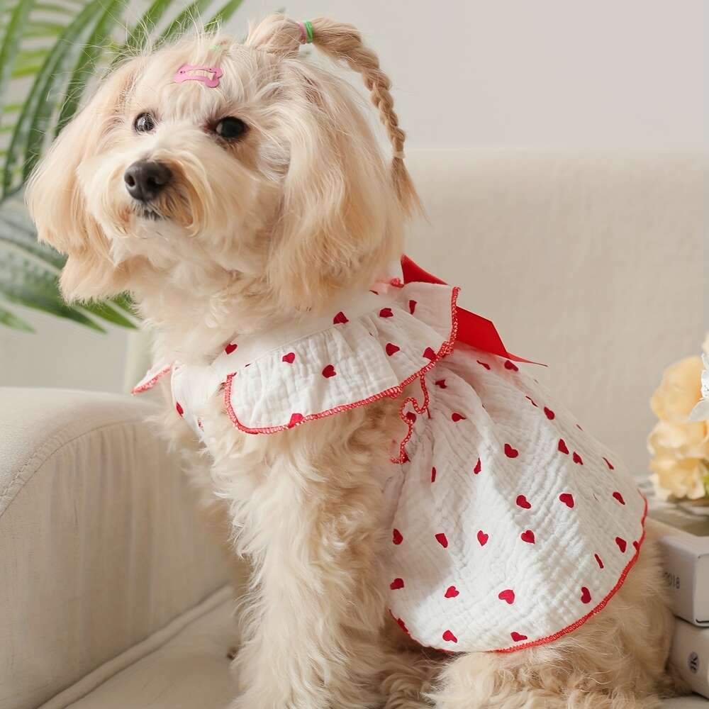 Robe de chien imprimé coeur avec arc idéal pour les célébrations OCN spéciaux - Disponible en petites, moyennes et grandes tailles