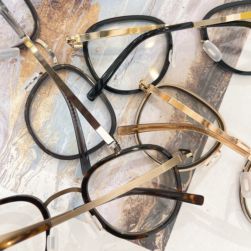Nouveau cadre d'oeil de concepteur pour hommes UV400 protection UV lunettes de personnalité de mode Casual Business acétate de titane plein cadre cadre de lunettes HELMI