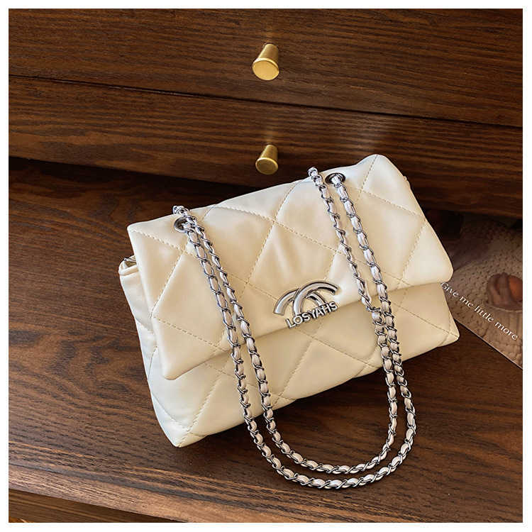 Дизайнерская сумка 2024 Сумки Большая вместительность для женских модных и универсальных небольших квадратных сумок с простой сетчатой ​​цепочкой на одно плечо.