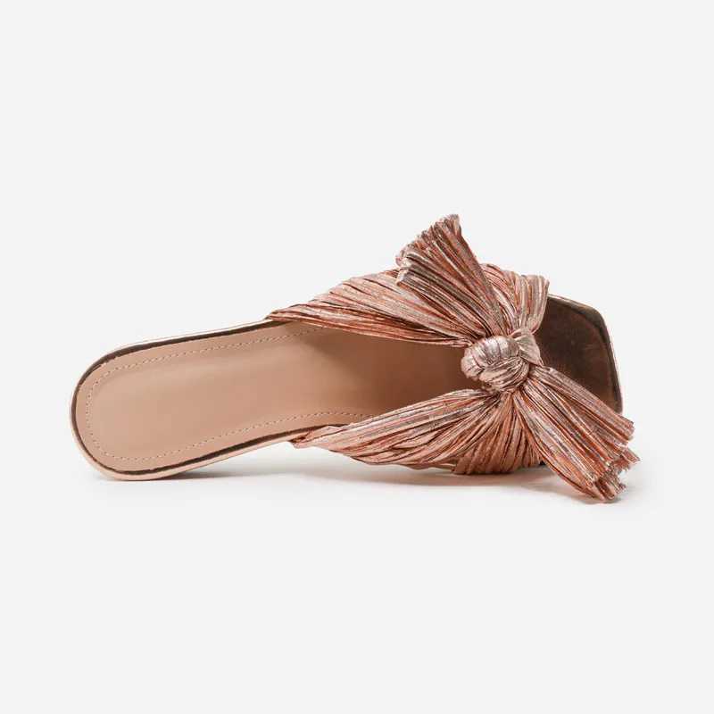 Sandalias para mujer Diseñador Zapatos de talla grande 42 43 Oro Champán Seda Teñida Diapositiva Frente Abierto Punta de madera Textura Talón Diapositiva con lazoL2403