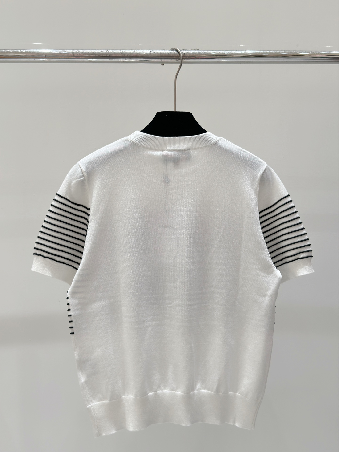 3001 2024 Runway Spring Summer Brand samma stil tröja Kort ärm Crew Neck Fashion Clothes Black White Shun