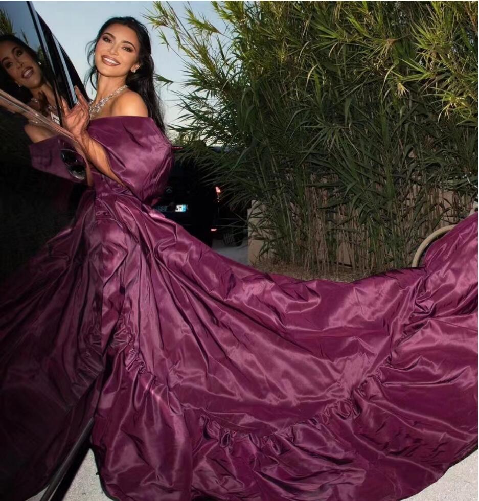 Kylie Jenner Celebrity-jurk Kim Kardashian Purple V-Neck Ball Jurk Celebrity Dess Women Doek Korte Mouw Dames Kleed Kylie Jenner Kendal Jenner Avond Jurk