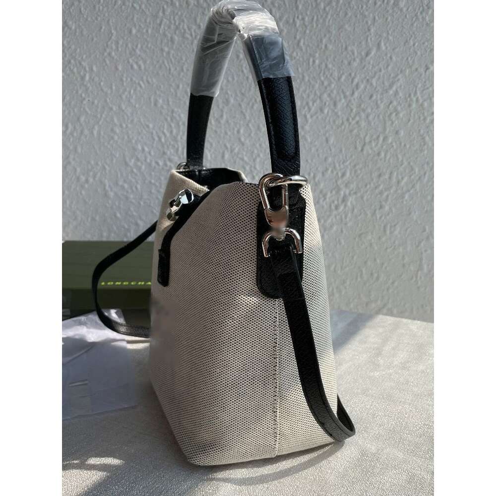 Factory Source High Quality Handbags Is New French Canvas Bucket Bag Single Shoulder Crossbody Fashion Longjia Bamboo Knot