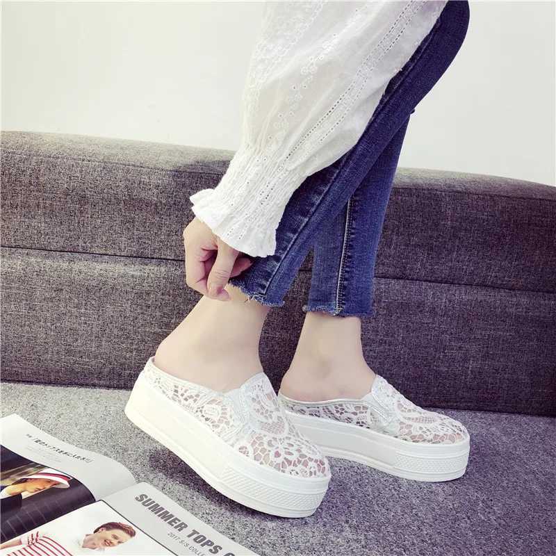 Sandaler Womens Shoes Womens Slippers Platform Jacket Sole Luxury Slippers Med 2023 Soft Graphic Designer Summer Fretwork Pu Cottonl2403