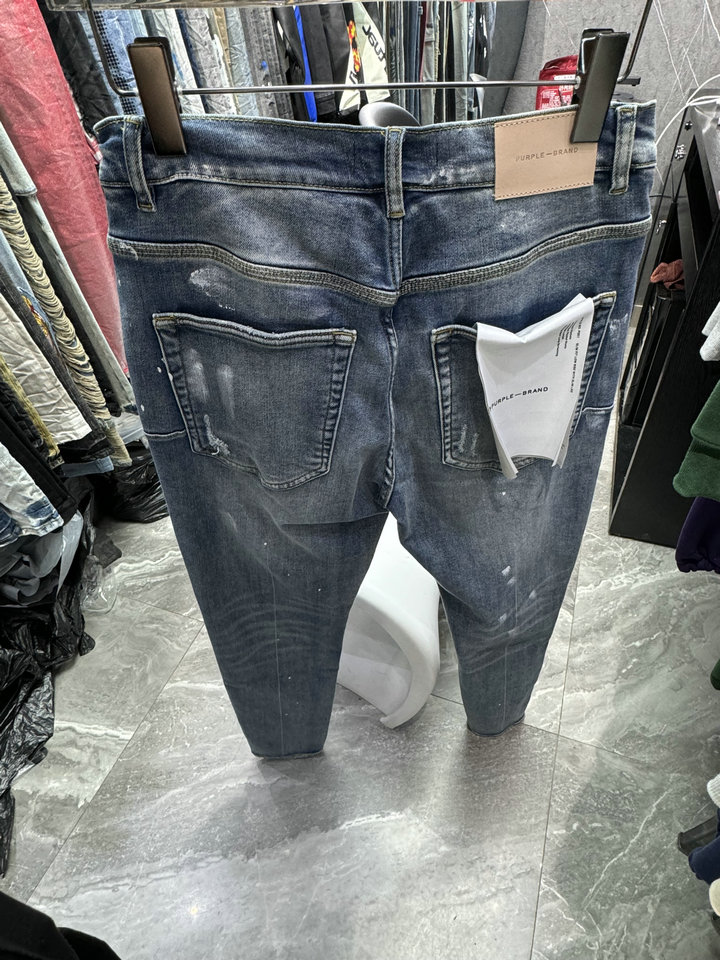 24004 VIOLET Jeans pour hommes de haute qualité Jean de motard en détresse pour moto Rock Skinny Slim Bande déchirée Pantalon en denim avec broderie de serpent à la mode