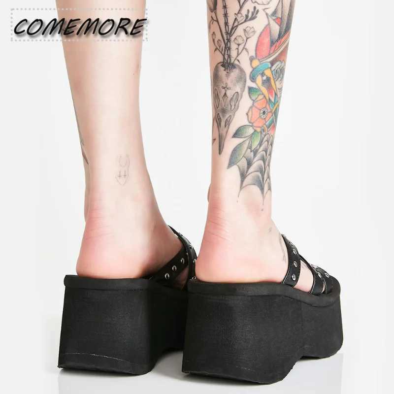 Slippers Slippers Soes Vrouw Zomer Gotische Stijl Vampier Cosplay Plaorm Wedges Fasion Womens Beac Open Teen Sandalen Grote Maat H240326ZT59