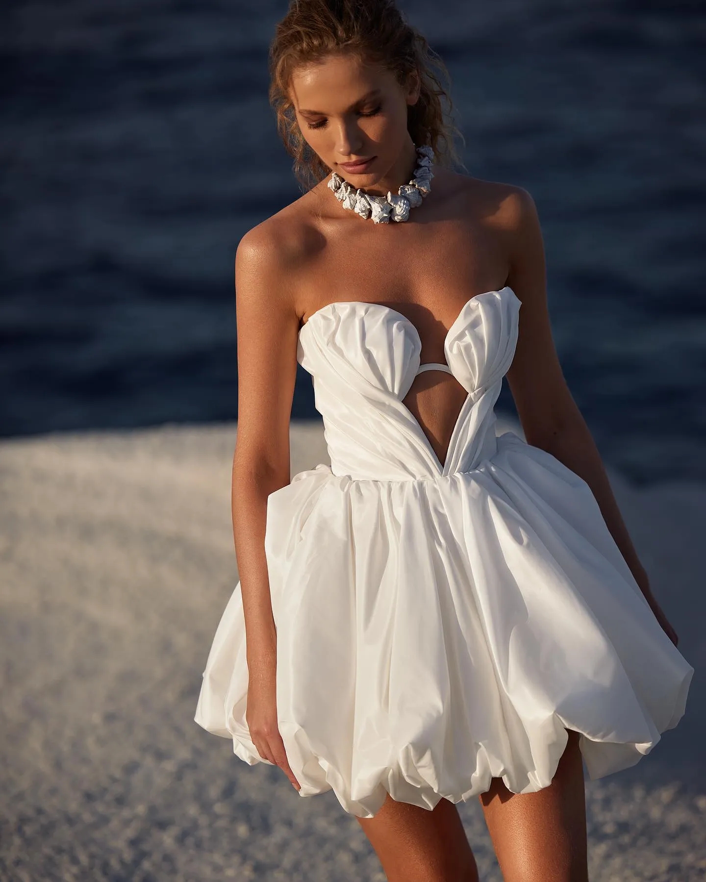 Milla Nova courte une ligne robes de mariée de plage gonflée chérie robe de mariée en satin à lacets dos robes de mariée de créateur