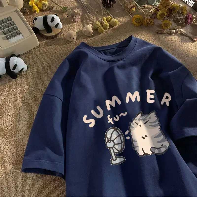 メンズTシャツアメリカンスタイルレトロスウィートビーアッププリント子猫のTシャツの男性と女性の夏のトレンドファッションカジュアルトップカップルのハラジュク240327