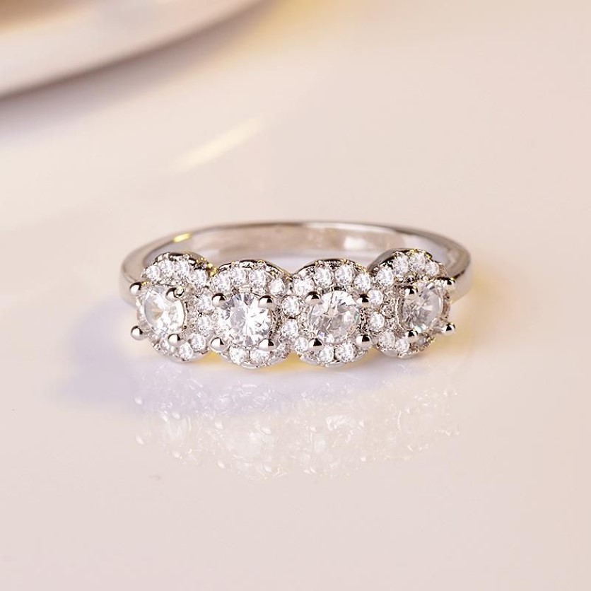 Cluster Rings Real 18k White Gold Luxury Eternity For Women Cute Flower Full Diamond Finger Ring Fashion Wedding Jewelry Femme Gir229V