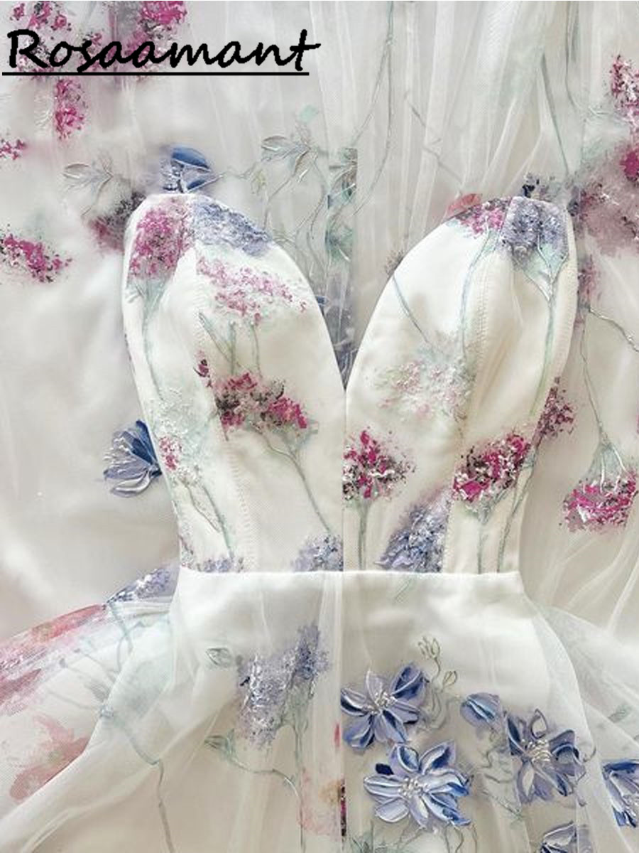 刺繍のウェディングドレス花嫁のための恋人ブライダルガウンデマリービーチスイープトレイン