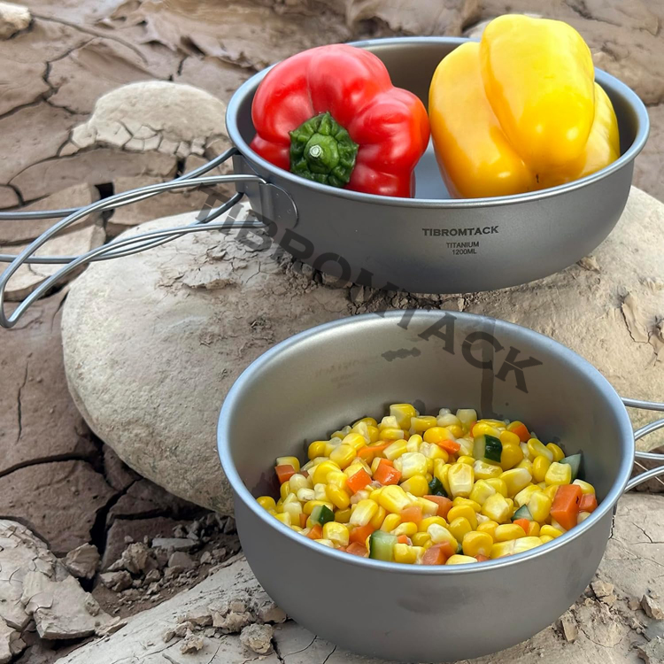 TIBROMTACK Poêle de camping avec poignées pliables Pot de camping en titane pur 700 ml pour camping en plein air, cuisine, randonnée, batterie de cuisine portable