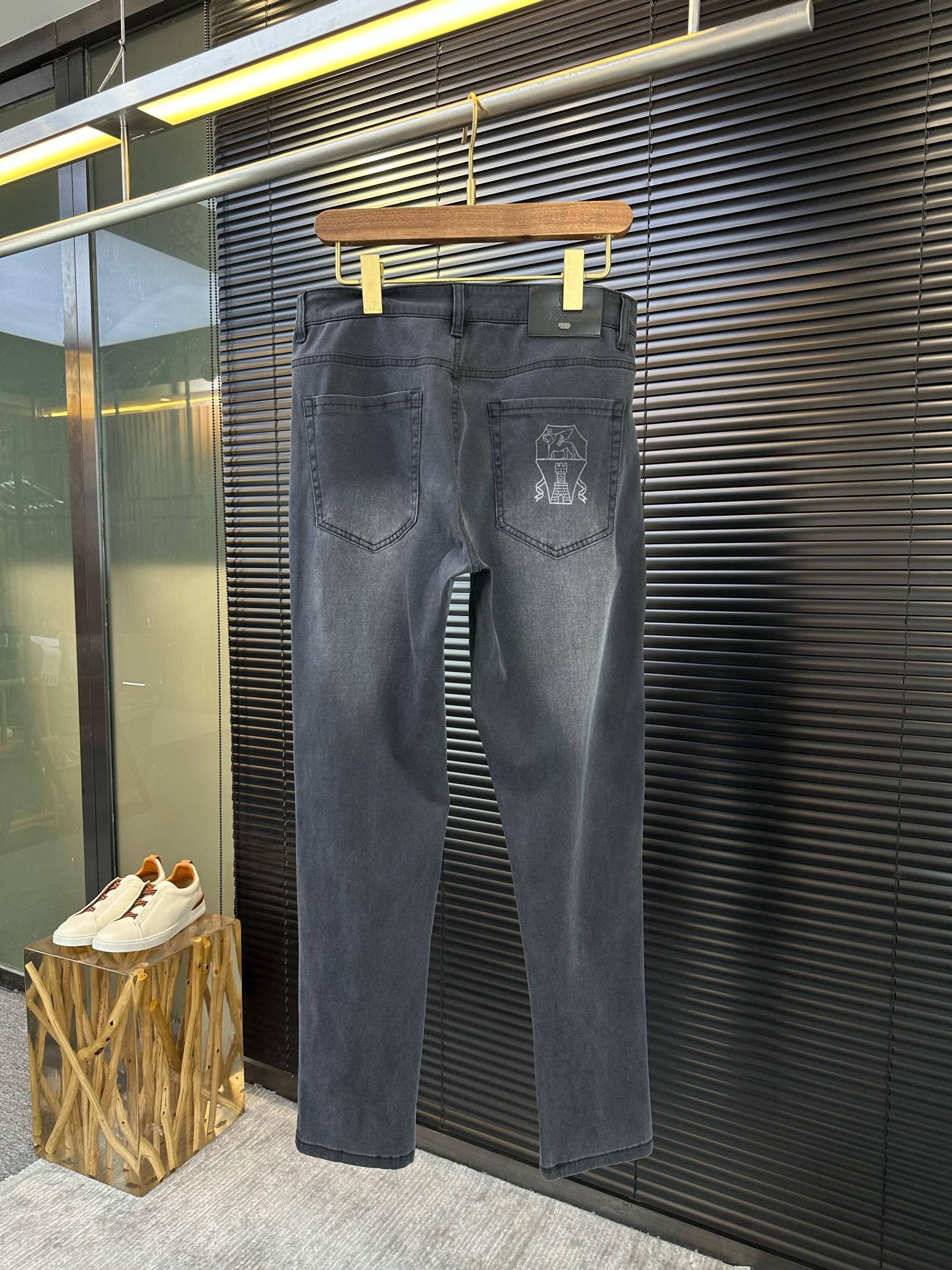 2024 Primavera Autunno Jeans da uomo ZZipper Pantaloni lunghi a matita da uomo a righe lavate chiare WCNZ001