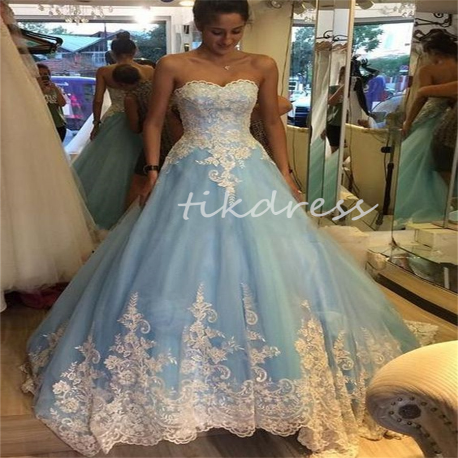 Whimsical Light Blue Gothic Wedding Dresses 2024 Sweetheart White Appliques A Line Country Rustic Bridal Dresses Sweep Train Roman Garden Beach Bride Dress Mariage