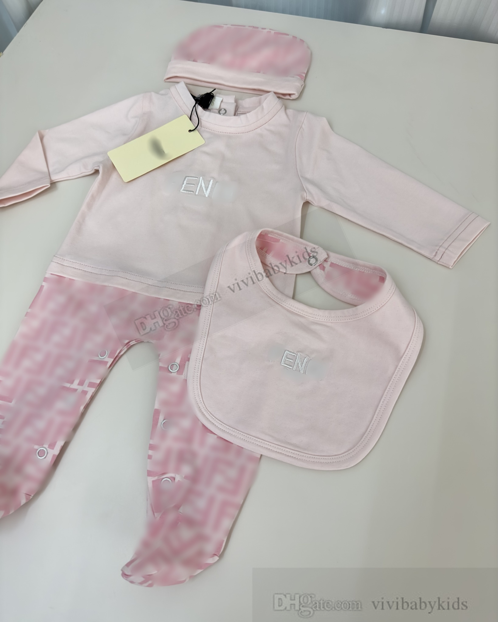 Designer recém-nascido carta impresso sacos de dormir ternos bebês urso algodão macio macacão macacão dormir cobertores chapéu bib fralda roupas infantis s1277