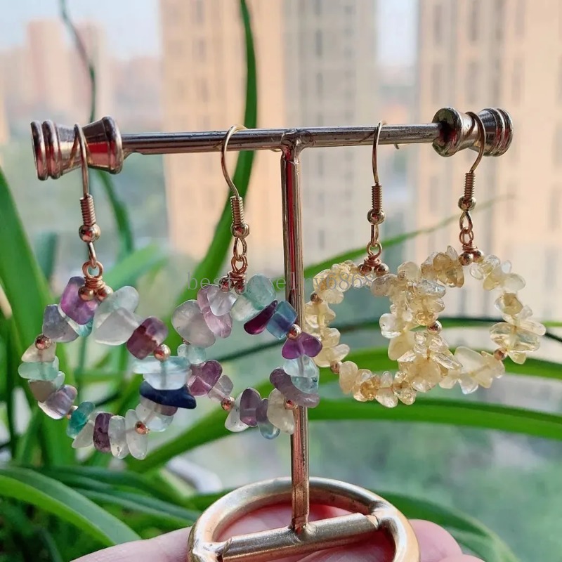 Naturstenörhängen för kvinnor malm chip grus kvarts blommor tofs uttalande fluorit opal kristall droppörhängen läkning