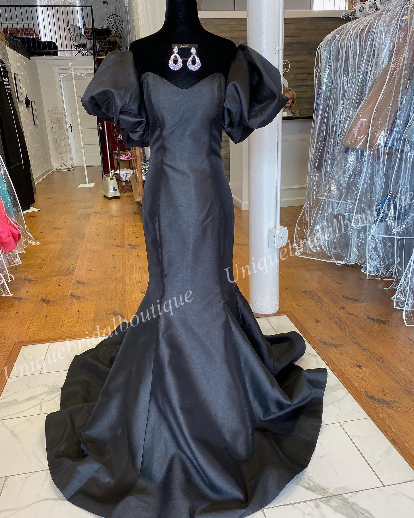 Długa wyposażona sukienka królowej 2-kierunkowa puff rękawy stretch Tafta-Mermaid