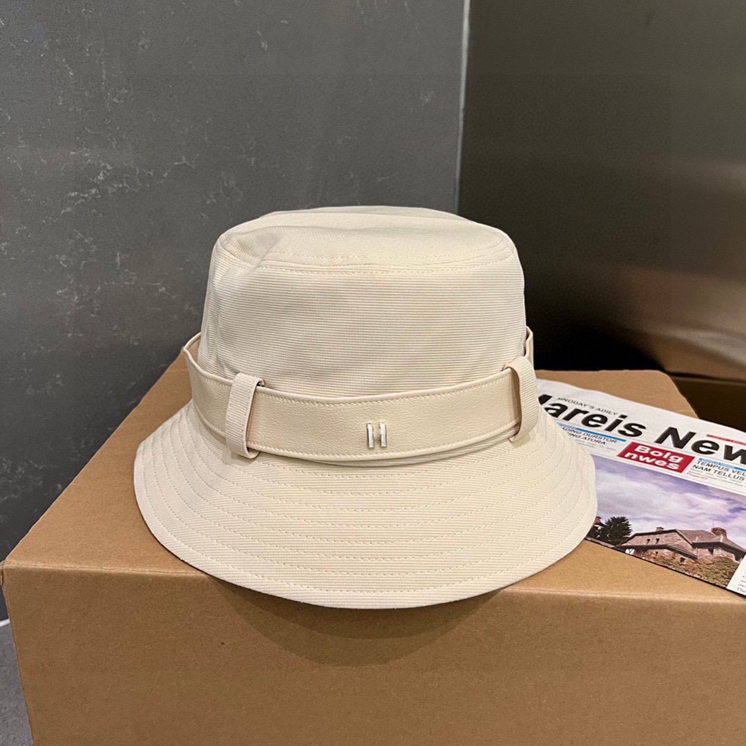 Klassisk Sun Protection Designer Bucket Hat Kvinnors eleganta och generösa stråhatt utomhus högkvalitativa modestrandhattar