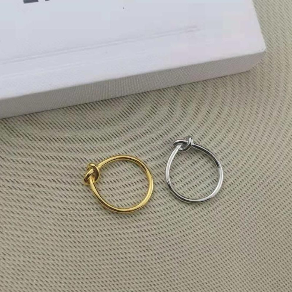 Hoop & Huggie Brand Korean Simple Fashion Style Accessories Knot Circle Finger Ring For Women Brass Plated 18K Gold High QualityHo215E