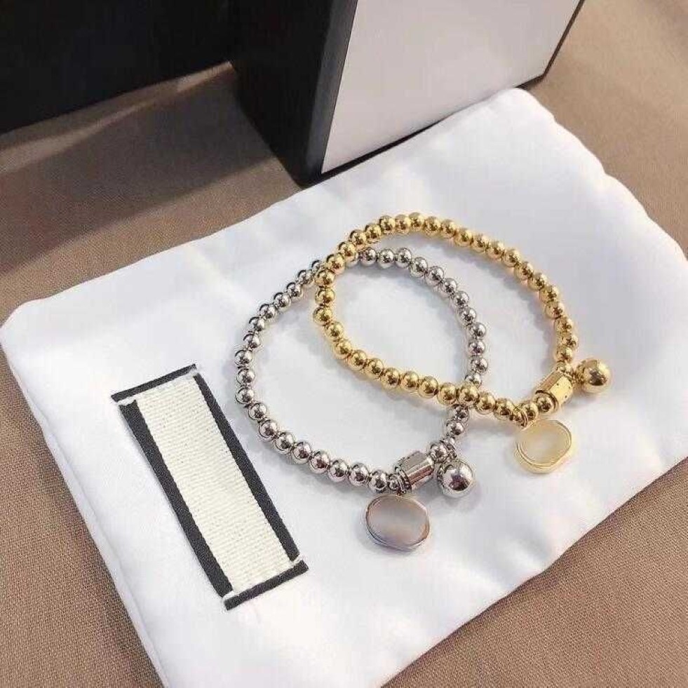 Lyxarmband kvinnor som pärla hänge högkvalitativt klassiskt brev armband mode enkelhet unisex smycken armband minnesmärke da252e