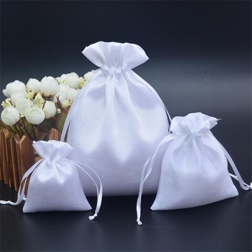 / 7x9 10x12 16x20 cm Noir Blanc Satin Pochette Sacs à cordon pour pochettes à bijoux Maquillage Perruque Emballage Sac cadeau T200602299v