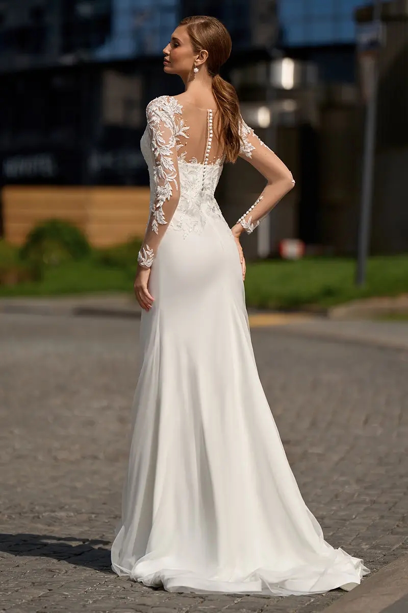 Abiti da sposa a sirena in pizzo con ricamo giardino Boho con maniche lunghe scollo rotondo Abiti da sposa in raso eleganti Sweep Train Bottoni posteriori Abiti da sposa da sposa CL3426