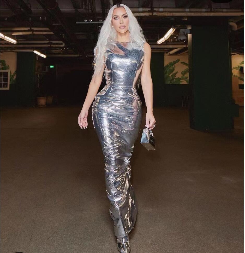 Kim Kardashian Silver Celebrity Dress Kim Kardashian Sheath Celebrity Dess Kvinnor Tyg av axelkvinnor klänning Kylie Jenner Kendal Jenner kvällsklänning