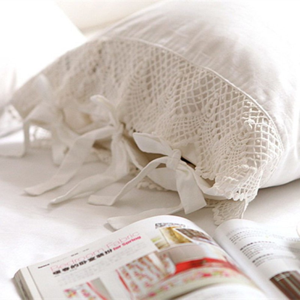 Top Romantic bedding set elegant European wide white satin duvet cover Crochet Lace bedspread cotton wedding bedding bedskirt T200288S