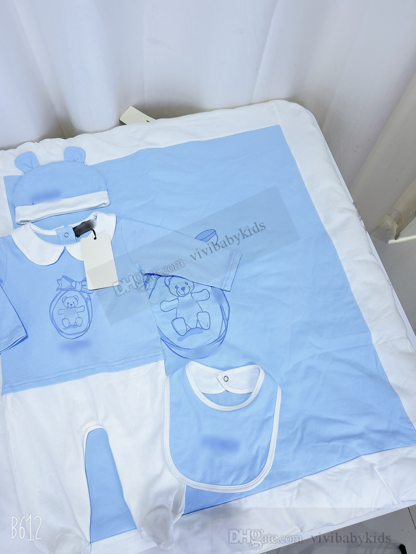 Designer Newborn cartoon bear printed sleeping bags Suits Babies cotton Soft romper jumpsuit sleeping Bedding Blankets Hat Bib Diaper Infant clothing S1051
