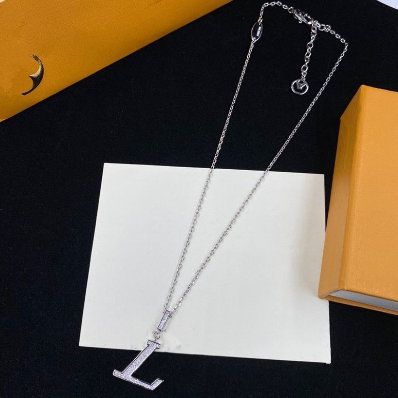 With BOX Luxurys Designers Necklace fashion men's charm jewelry luxurys necklaces clavicle chain gift for girlfriend boyfrien253d