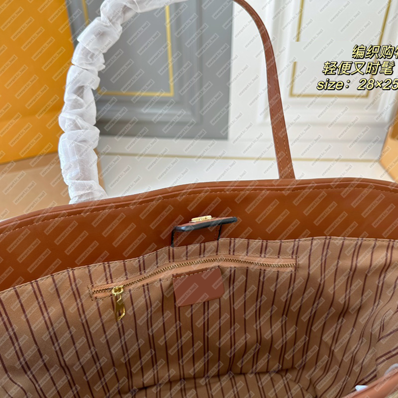 Summer Beach Bags New Straw Woven Shopping Bags Grass Woven Tote Bags Vintage Women Handbags High Quality Shoulder Bags Designer Bags Classic Tote Handbag Travel Bag