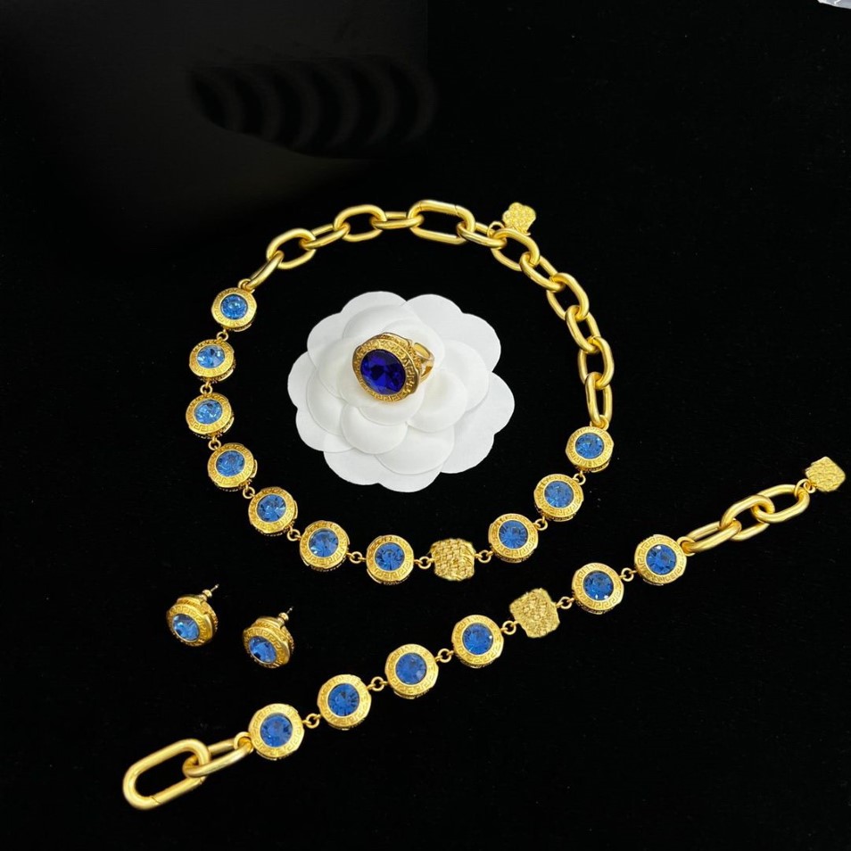 Luxueux Femmes Bleu Résine Cristal Colliers Bracelet Boucle D'oreille Anneaux Épingle À Cheveux Ensemble Banshee Medusa Portrait 18K Plaqué Or Nouveau Design287B