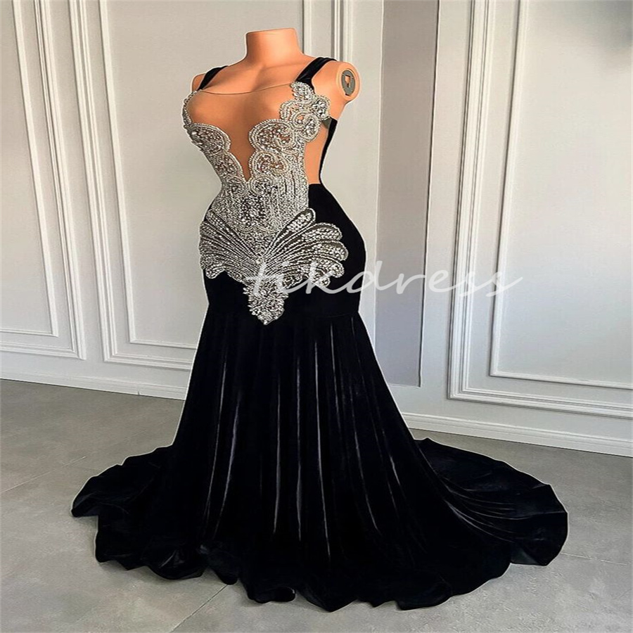 Gorgeous Black Diamond Crystal Prom Dresses 2024 Plus Size Mermaid Velvet Evening Dress Tank Straps Ceremony Formal Party Gowns Special Occasion Robe De Mariee