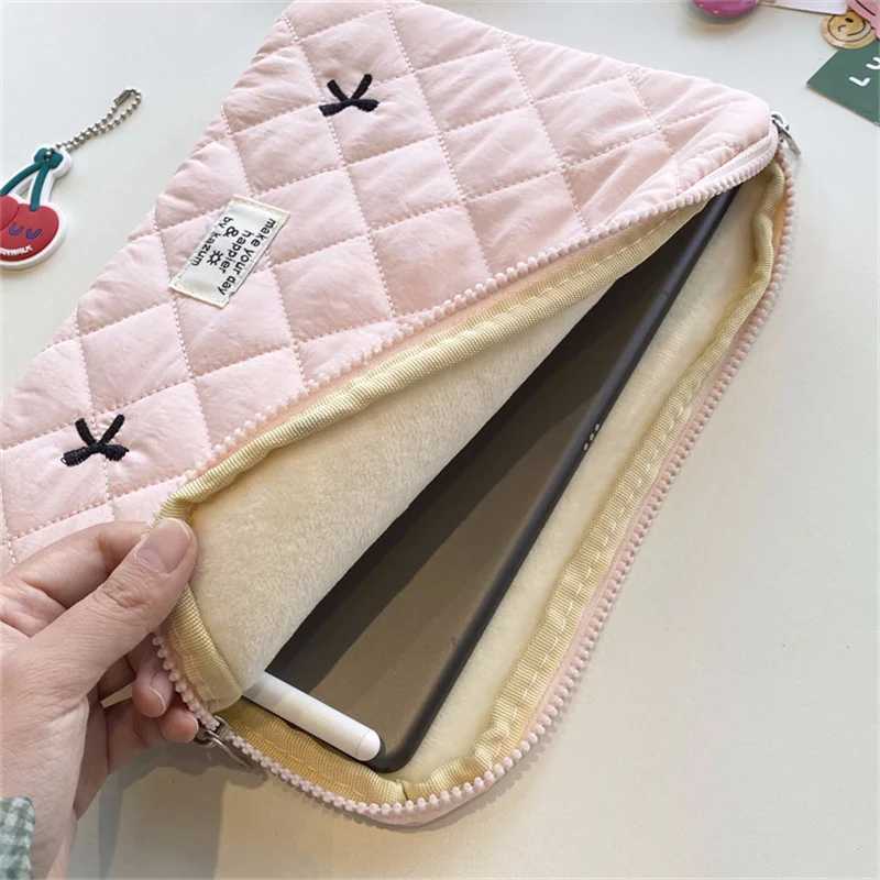 Étuis pour ordinateur portable Sac à dos Mignon Bow Broderie Sac d'ordinateur Tablet Sleeve Case 11 13,3 14 15,6 pouces Femmes Manches pour Macbook Ipad HP ASUS 24328