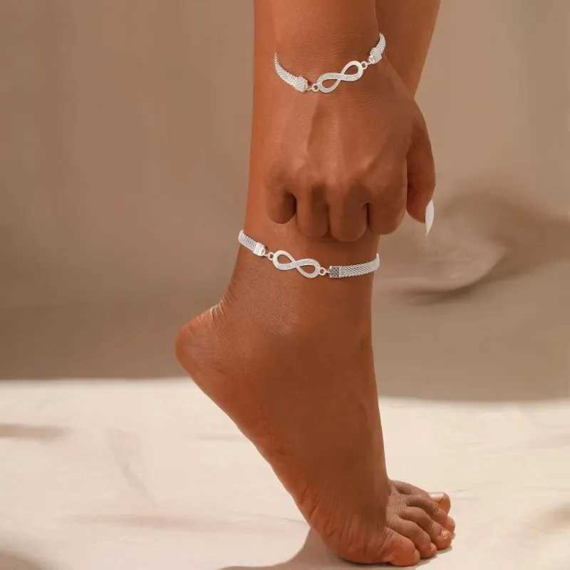 Tornozinhos de luxo Borboleta cruzada Bracelete adequada para mulheres Ajusta ajustável Sparkling Rhinestone Termo de tornozelo em forma de 8 acessórios da cadeia de tornozelo Jewelryl2403