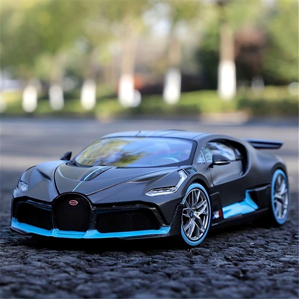 Maisto 1:24 Bugatti Divo, спортивный автомобиль из сплава, статические литые автомобили, коллекционные модели игрушек, литые под давлением подарки Voiture, подарок на день рождения мальчику.