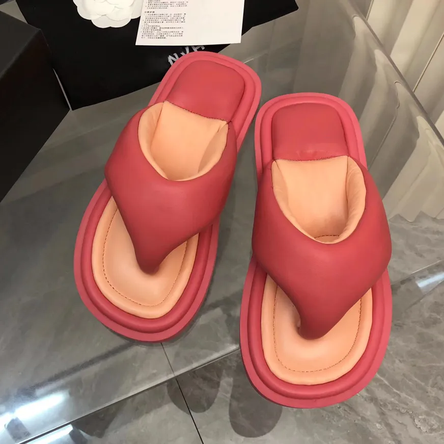 Designer Candy Color Slippers Summer Bread flip-flops Sandal Comfort Slides Luxury Women Sandal Fashion Flat Bottom Leisure Beach Shoes Slipper