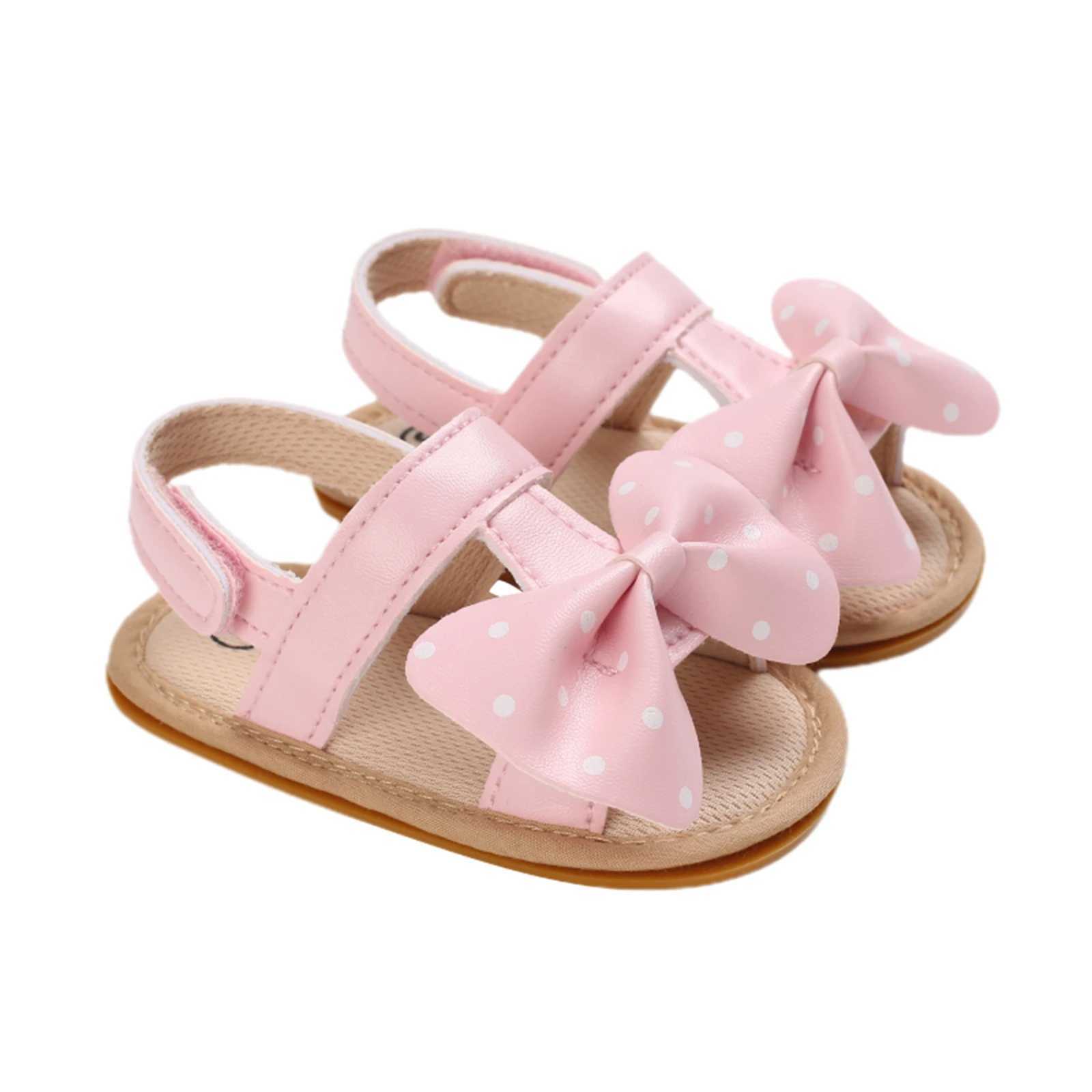 Sandalen Babymeisjesschoenen Peuter Flats Sandalen Premium zachte rubberen zool Antislip Zomer Bow Wave Point Lace Eerste wandelschoenen 240329