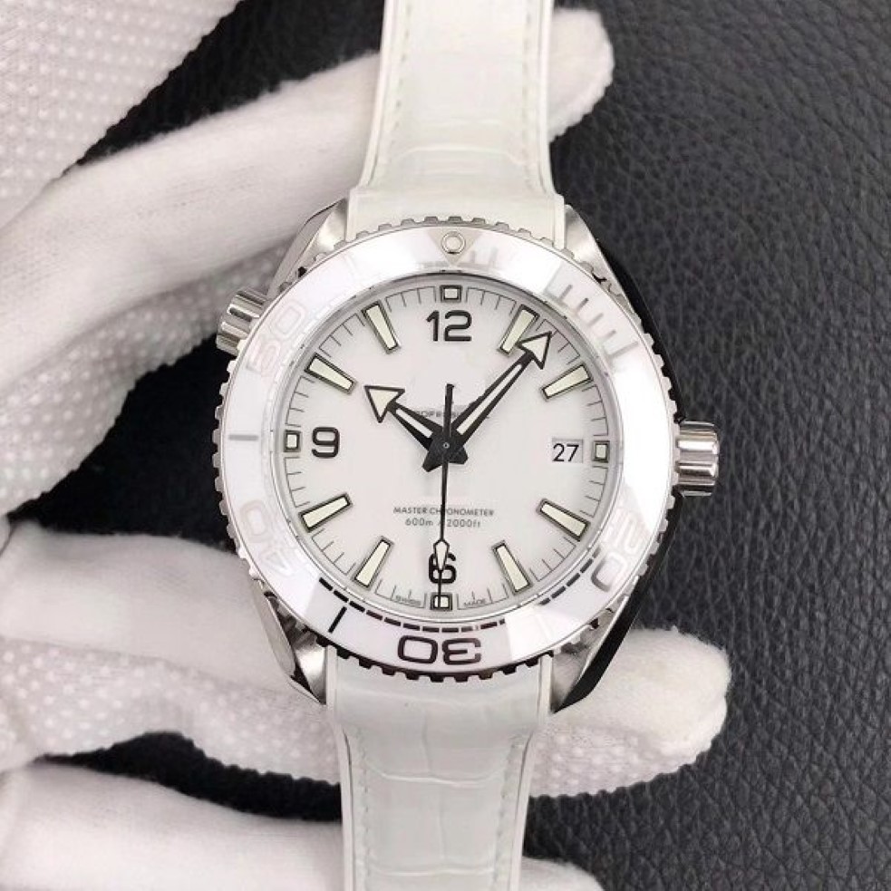 39 5mm Männer Frauen Uhr Liebhaber Armbanduhr wasserdichtes Saphirglas SS Edition Qualität Weißes Zifferblatt Armband Automatikwerk253N