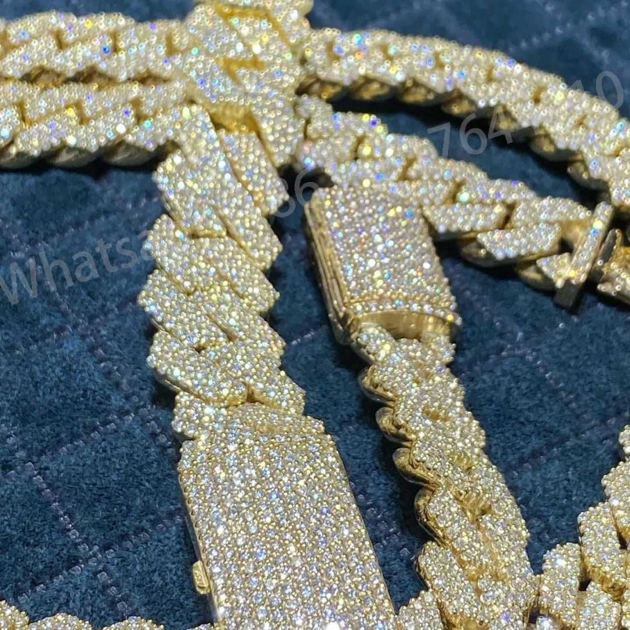 18 mm Luksusowe trzy rzędy 10K Solid Gold Hand Ustawienie lodowane VVS1 Moissanite Diamond Cuban Link Chain271W