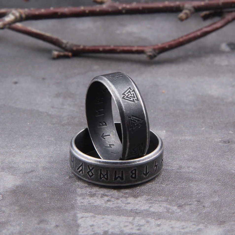 316L roestvrij staal Odin Noorse Viking Amulet Rune Fashion Style MANNEN en vrouwen mode woorden RETRO Ringen Sieraden met houten doos P239B