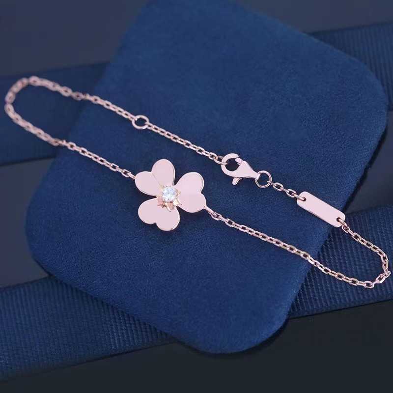 Brand Fashion GTM.s925 Sterling Silver Van Three Leaf Lucky Grass Bracelet Womens temperament light luxury niche and exquisite handicrafts Jewelry with logo