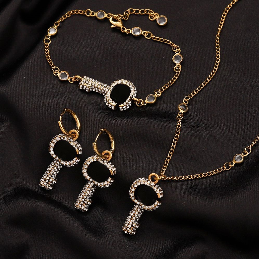 Fashion designer necklace bracelet jewelry set double letter crystal embellished full of diamond key pendant ladies metal chain br272H