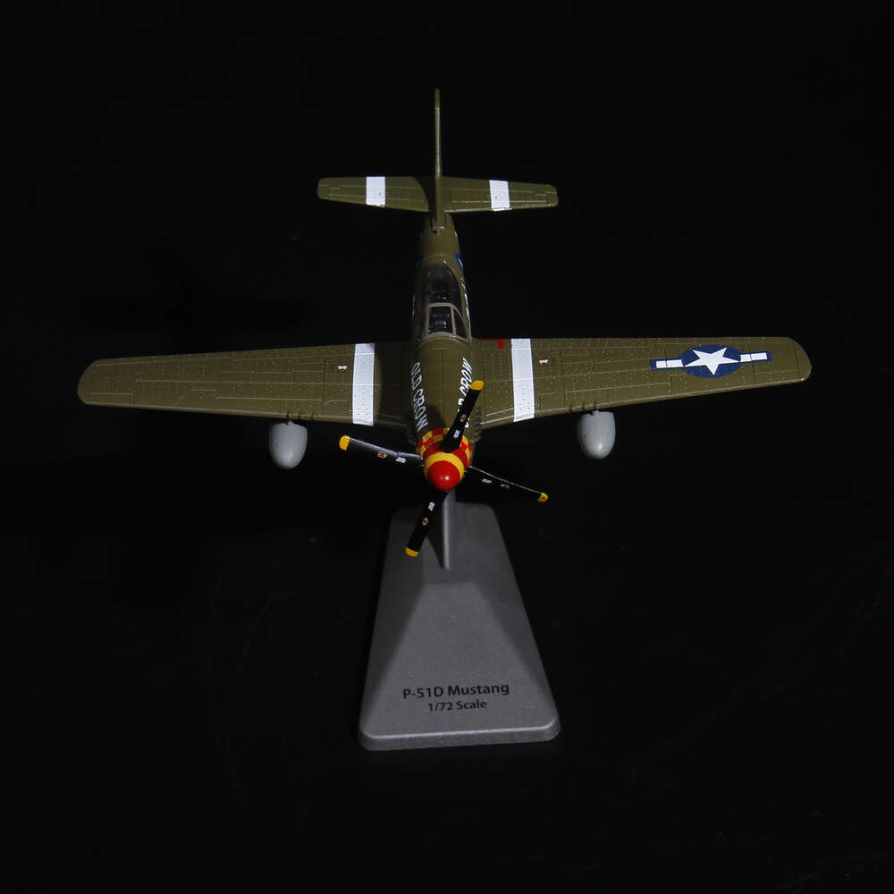 Modèle de chasseur Mustang Oldcrow P-51 USA 1/72 : un modèle d'avion moulé sous pression authentique de la Seconde Guerre mondiale pour l'affichage et la collection