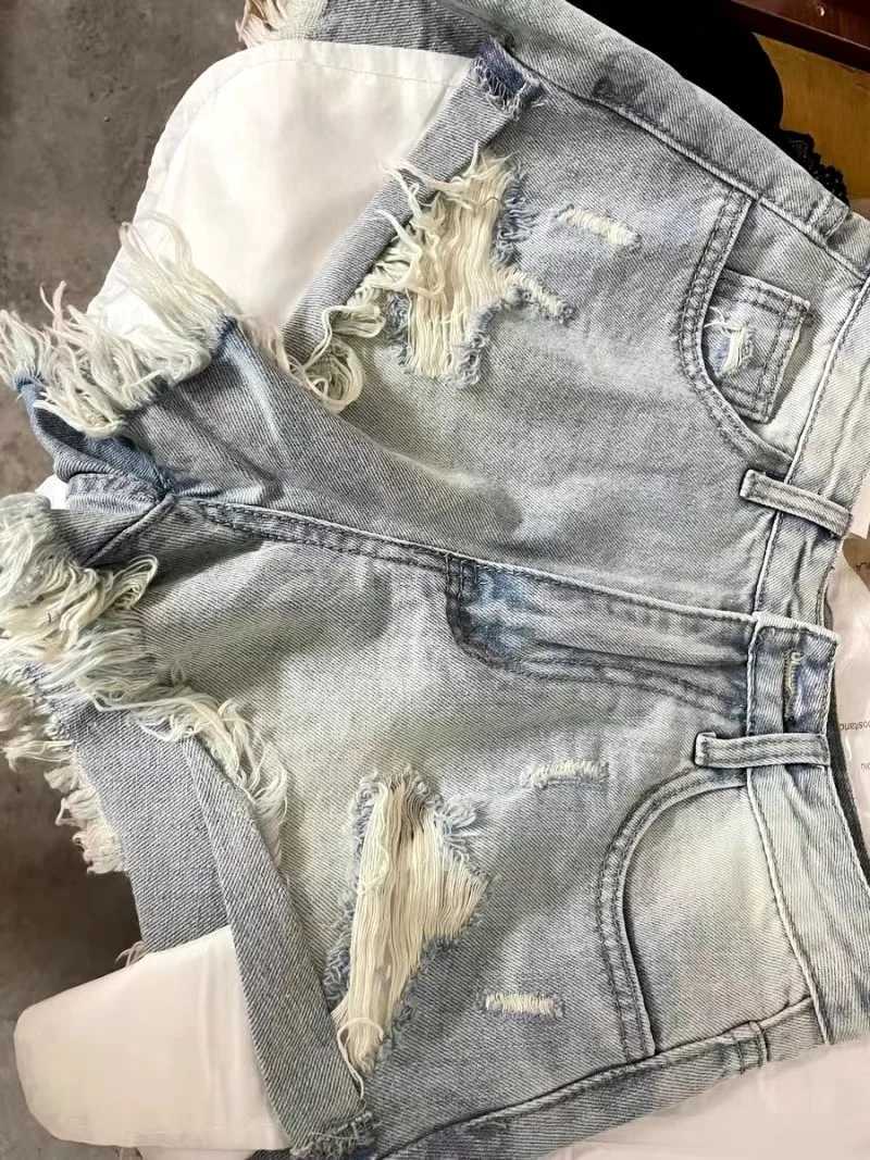 Kvinnors jeans 24SS Nya kvinnors hög midja denim jeans shorts koreanska ljusfärgade tvätt jeans rå hål heta byxor y2k shorts 24328